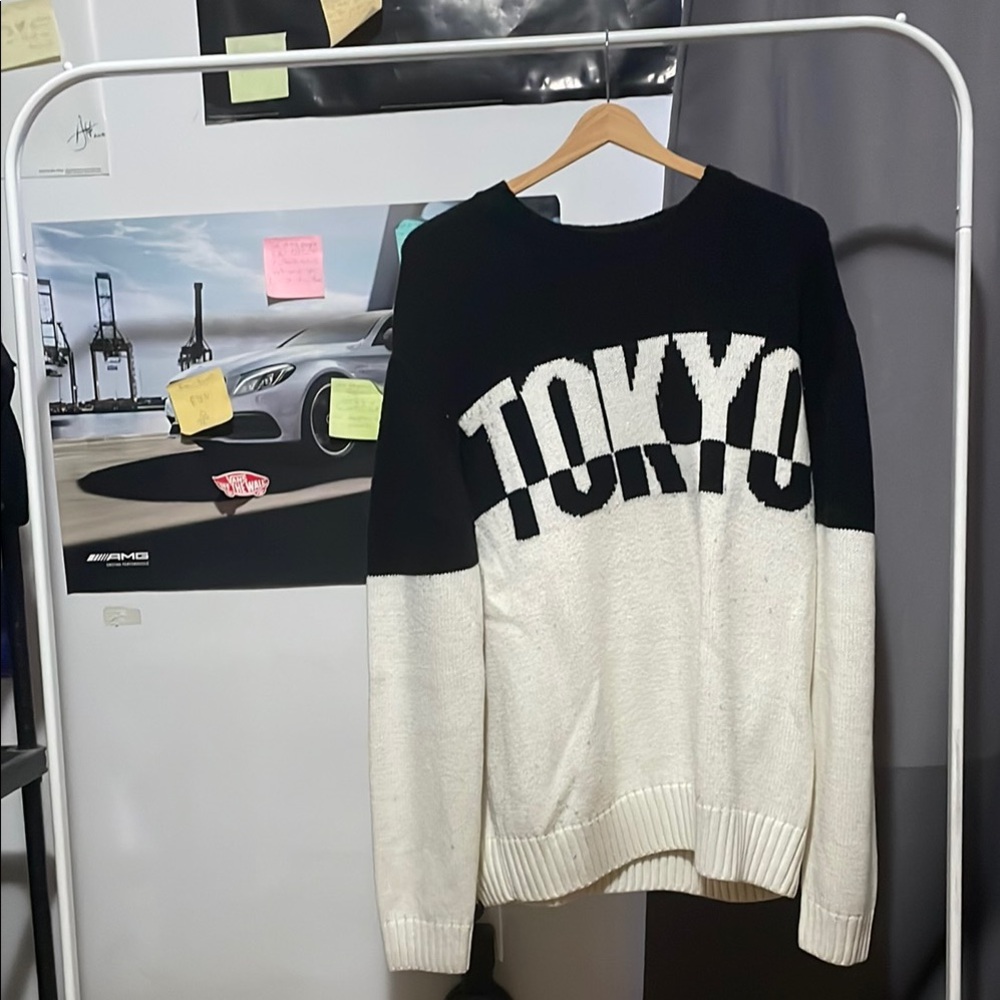 H&M Divided Black Sweater